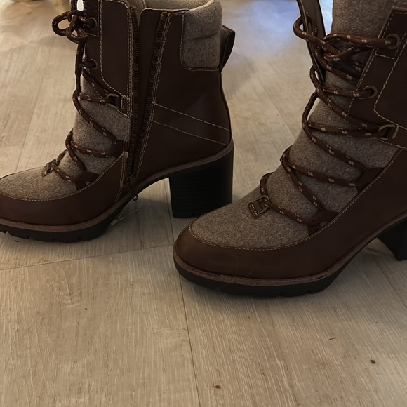 Like New Naturalizer Boots - Picture 2 of 3